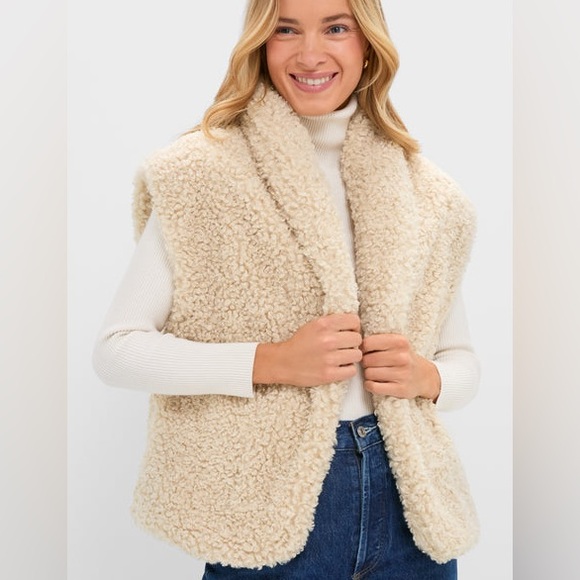 Hyacinth House Jackets & Blazers - NWT Hyacinth House Oversized Aspen Sherpa Vest XS